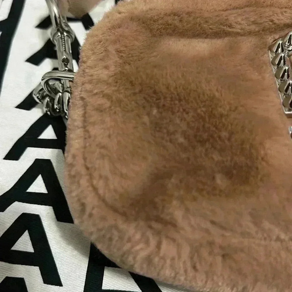 Marc Jacob’s - Picture 4 of 10